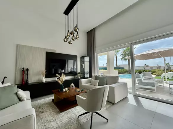 4-bedroom Villa In Algorfa, Spain (133 M²)
