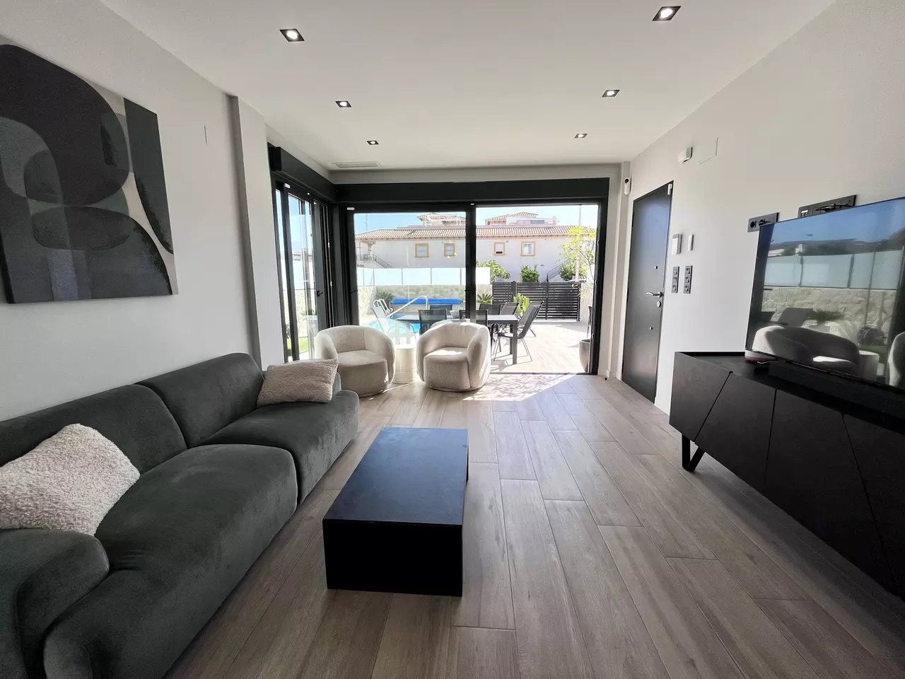 4-bedroom Villa In Orihuela Costa, Spain (190 M²)