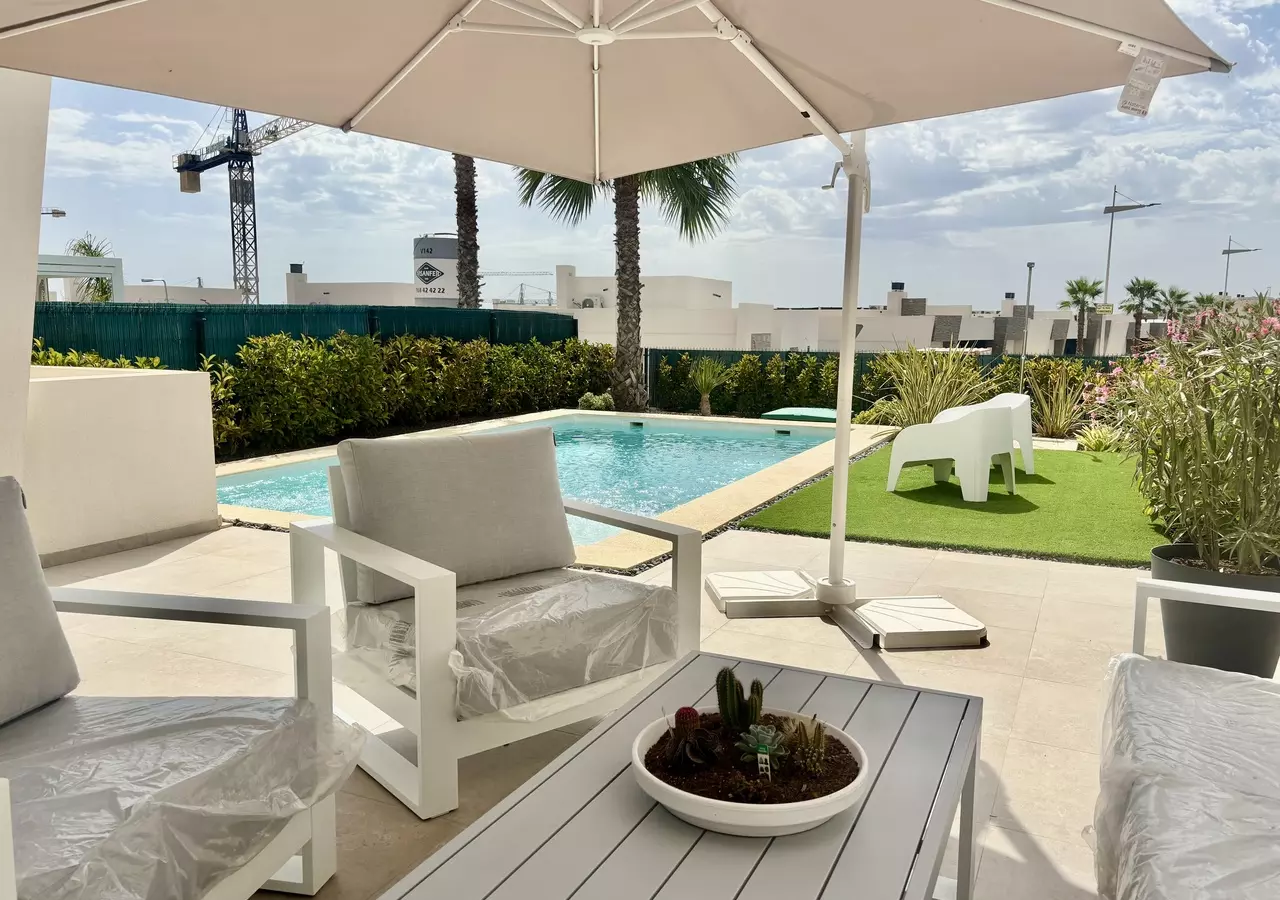 4-bedroom Villa In Algorfa, Spain (133 M²)