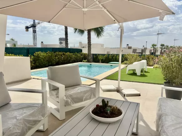 4-bedroom Villa In Algorfa, Spain (133 M²)