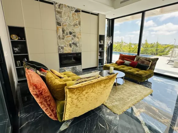 6-bedroom Villa In Orihuela, Spain (450 M²)