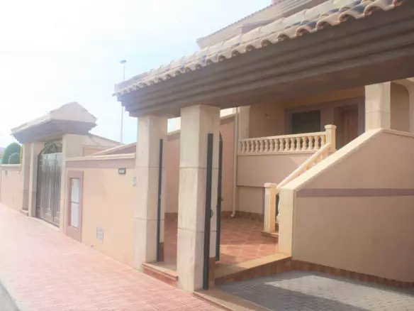3-bedroom Town House In Orihuela Costa, Spain (225 M²)