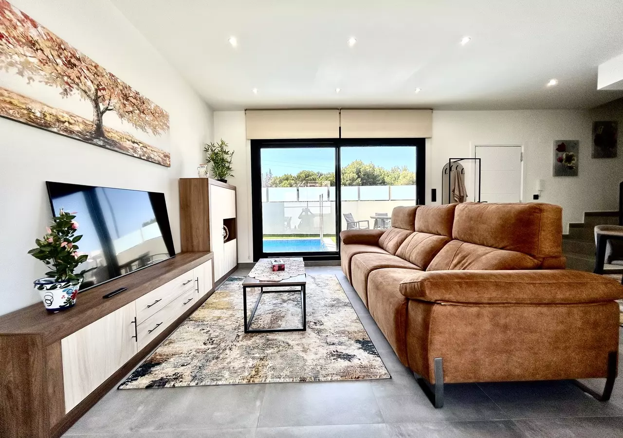 2-bedroom Villa In Villamartin, Spain (110 M²)