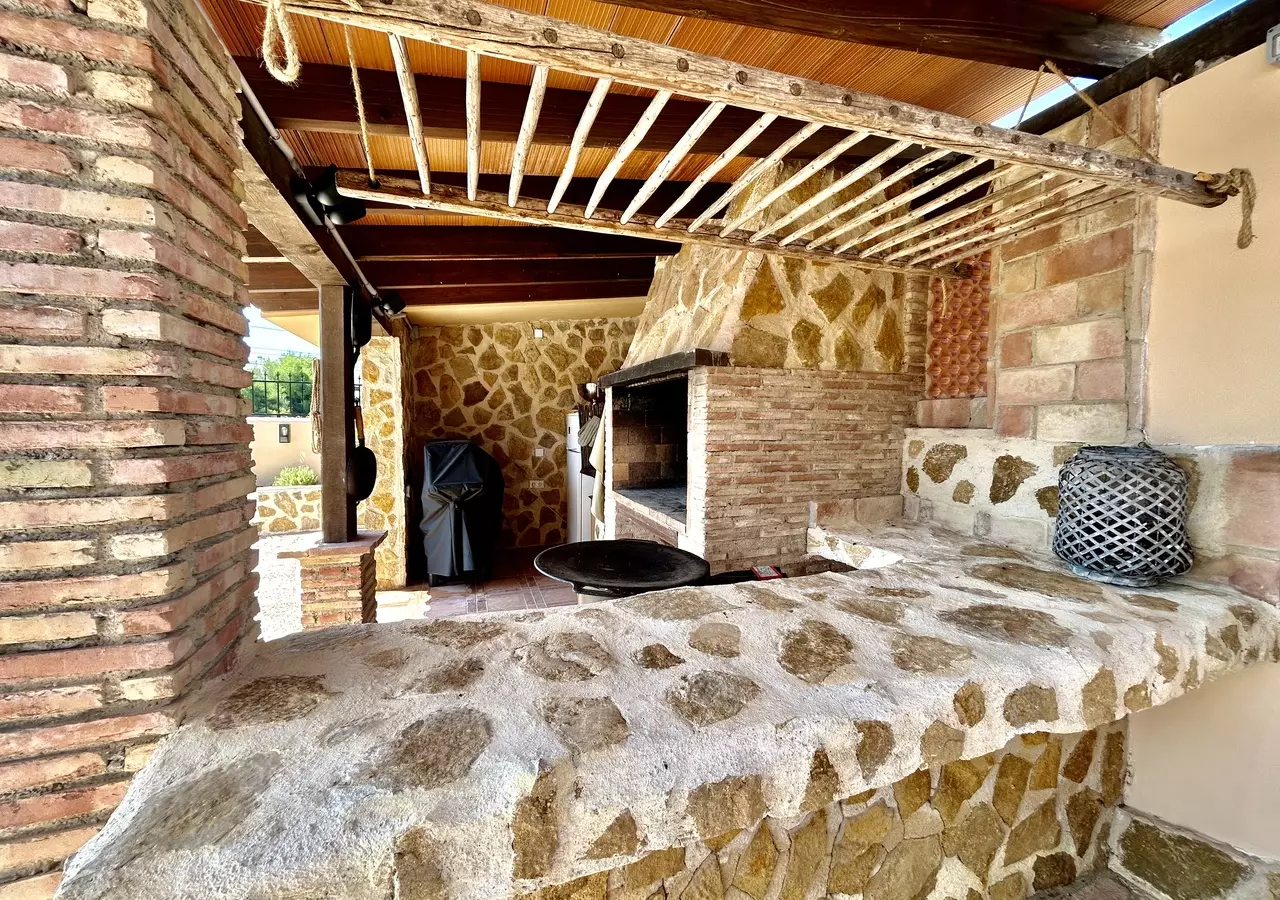 5-bedroom Villa In Orihuela Costa, Spain (238 M²)