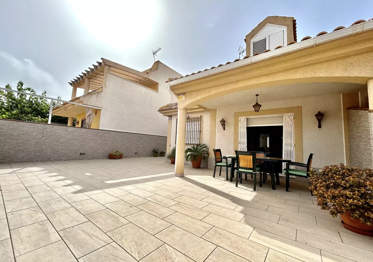 3-bedroom Town House In Pilar De La Horadada, Spain (132 M²)
