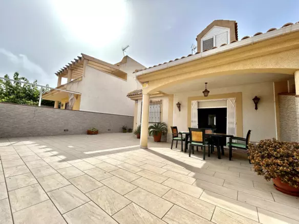3-bedroom Town House In Pilar De La Horadada, Spain (132 M²)