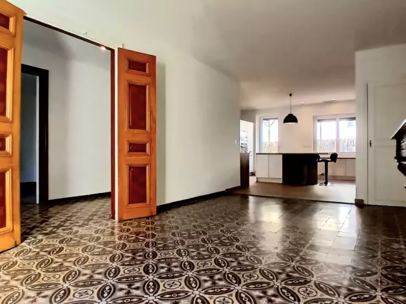 4-bedroom House In Magalas, France