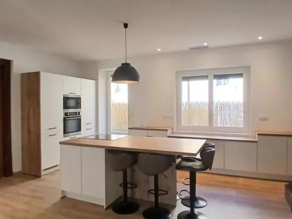 4-bedroom House In Magalas, France