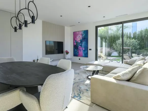 3-bedroom Villa In Orihuela, Spain (152 M²)