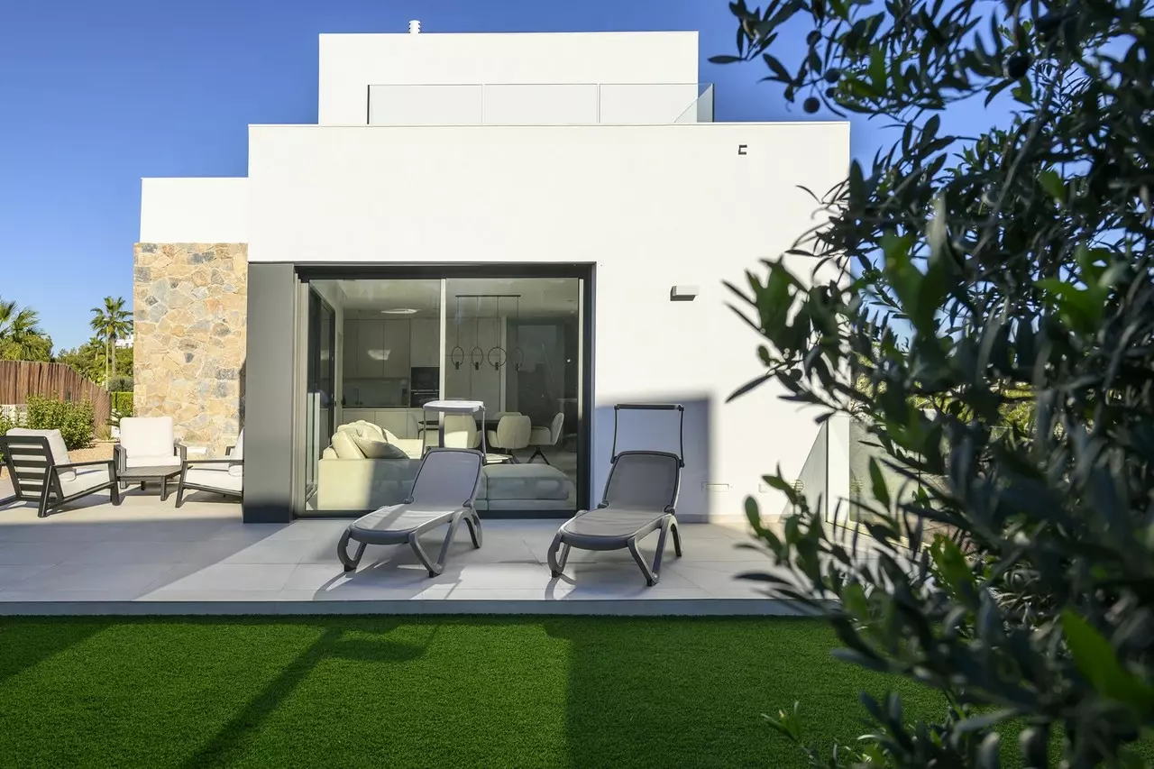 3-bedroom Villa In Orihuela, Spain (152 M²)