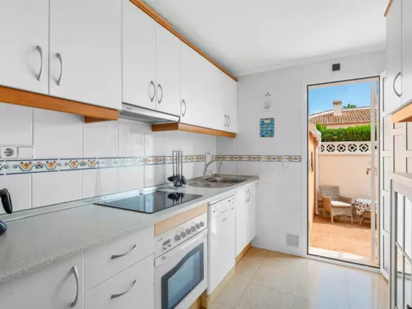 3-bedroom Town House In Rojales, Spain (102 M²)