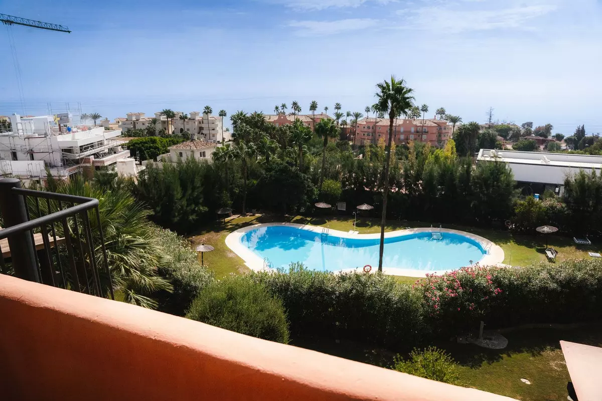 3-bedroom Apartment In Estepona, Spain (150 M²)