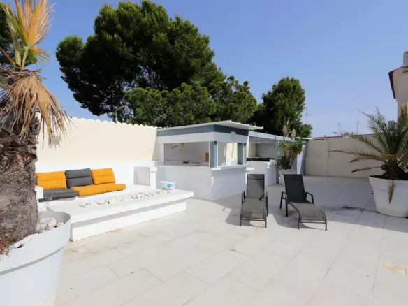 4-bedroom Villa In Orihuela, Spain (175 M²)