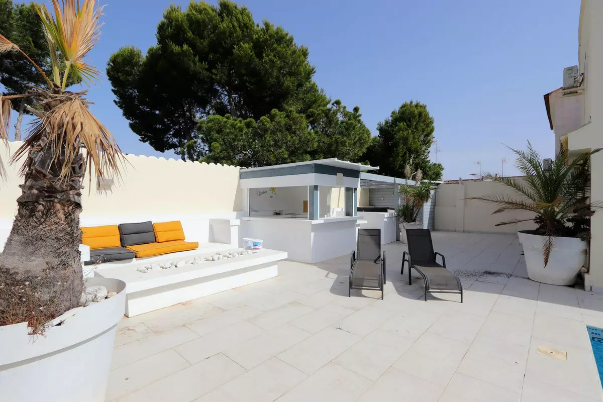 4-bedroom Villa In Orihuela, Spain (175 M²)