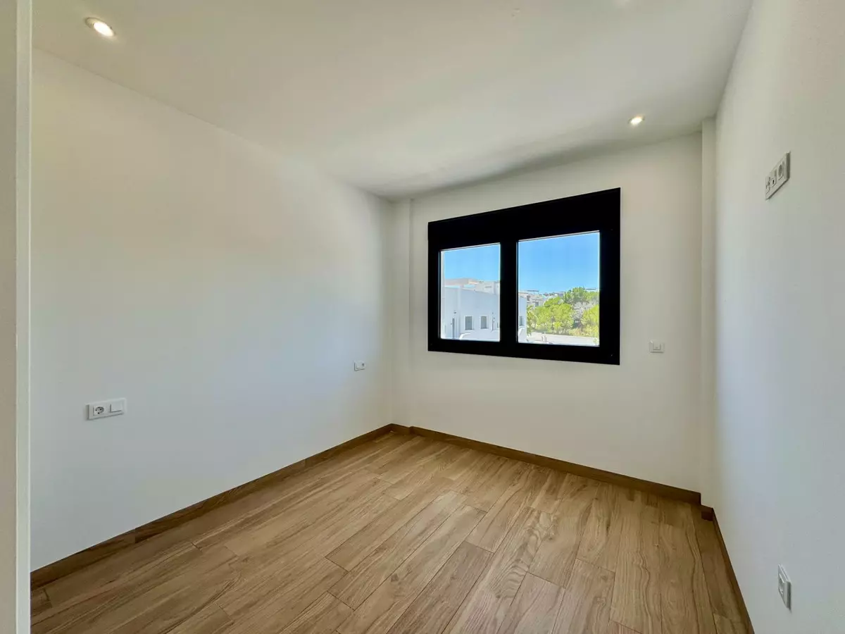 2-bedroom Apartment In Orihuela, Spain (178 M²)