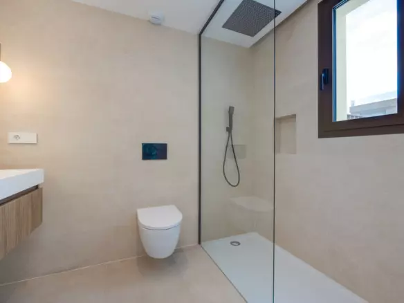 3-bedroom Villa In Alicante, Spain (124 M²)