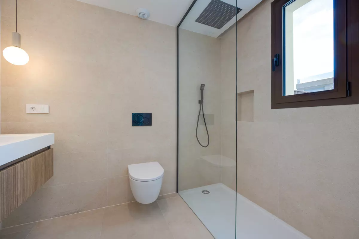 3-bedroom Villa In Alicante, Spain (124 M²)