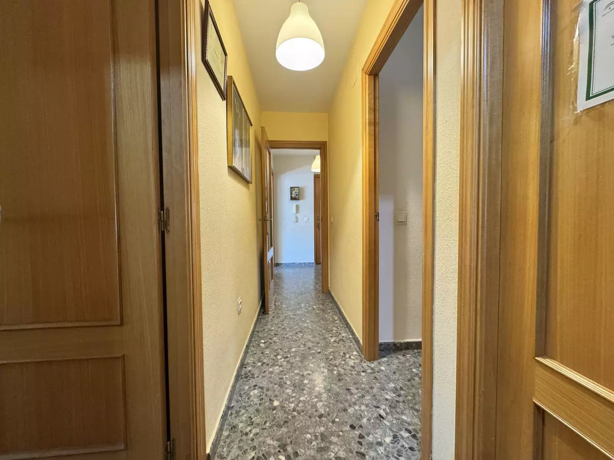 3-bedroom Apartment In Estepona, Spain (81 M²)