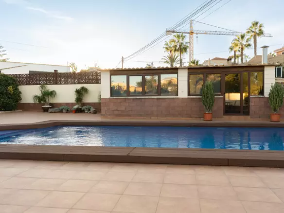 7-bedroom Villa In Orihuela, Spain (312 M²)