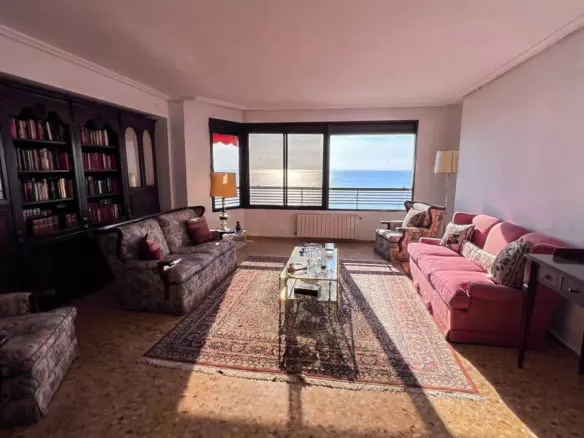 2-bedroom Apartment In Alicante, Spain (113 M²)