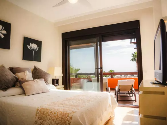 3-bedroom Apartment In Estepona, Spain (150 M²)