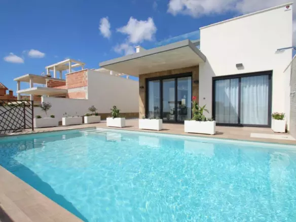 3-bedroom Villa In San Miguel De Salinas, Spain (194 M²)