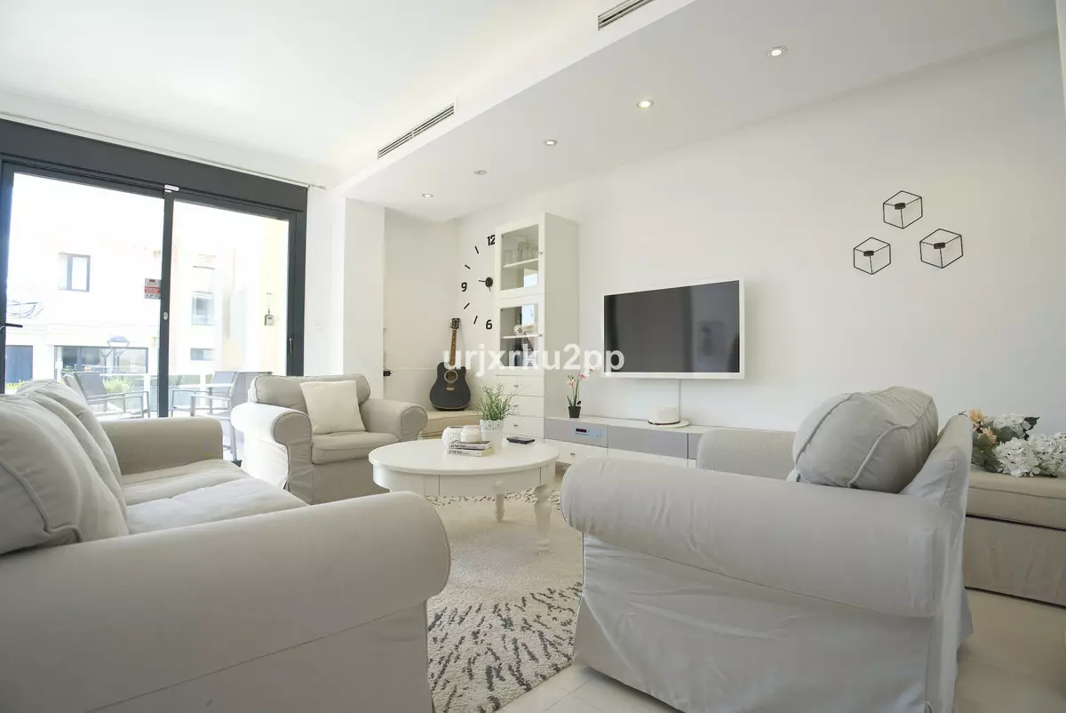 3-bedroom Town House In Orihuela, Spain (100 M²)