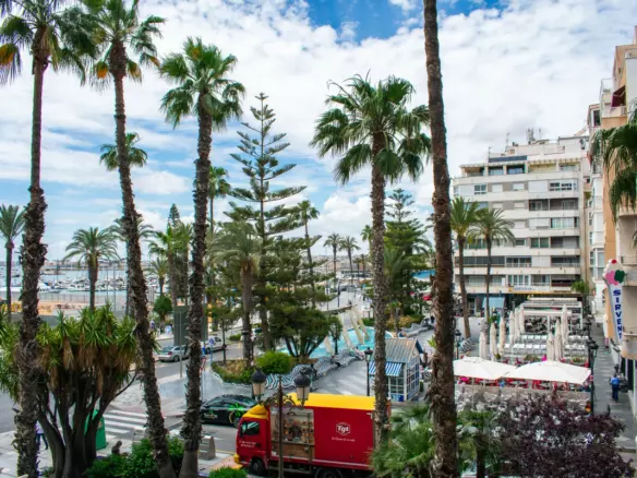 2-bedroom Apartment In Torrevieja, Spain (105 M²)