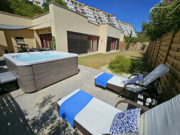 3-bedroom Villa In Benahavis, Spain (200 M²)
