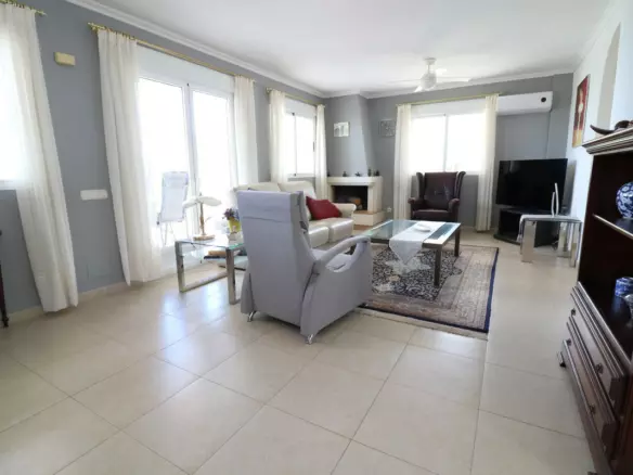 3-bedroom Villa In Algorfa, Spain (216 M²)