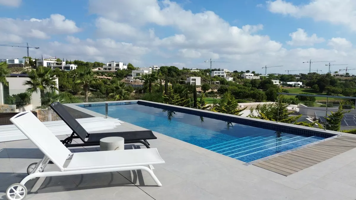 6-bedroom Villa In Orihuela, Spain (450 M²)
