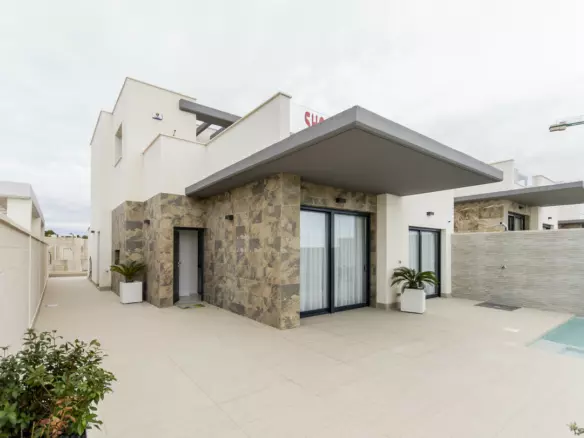 3-bedroom Villa In San Miguel De Salinas, Spain (144 M²)