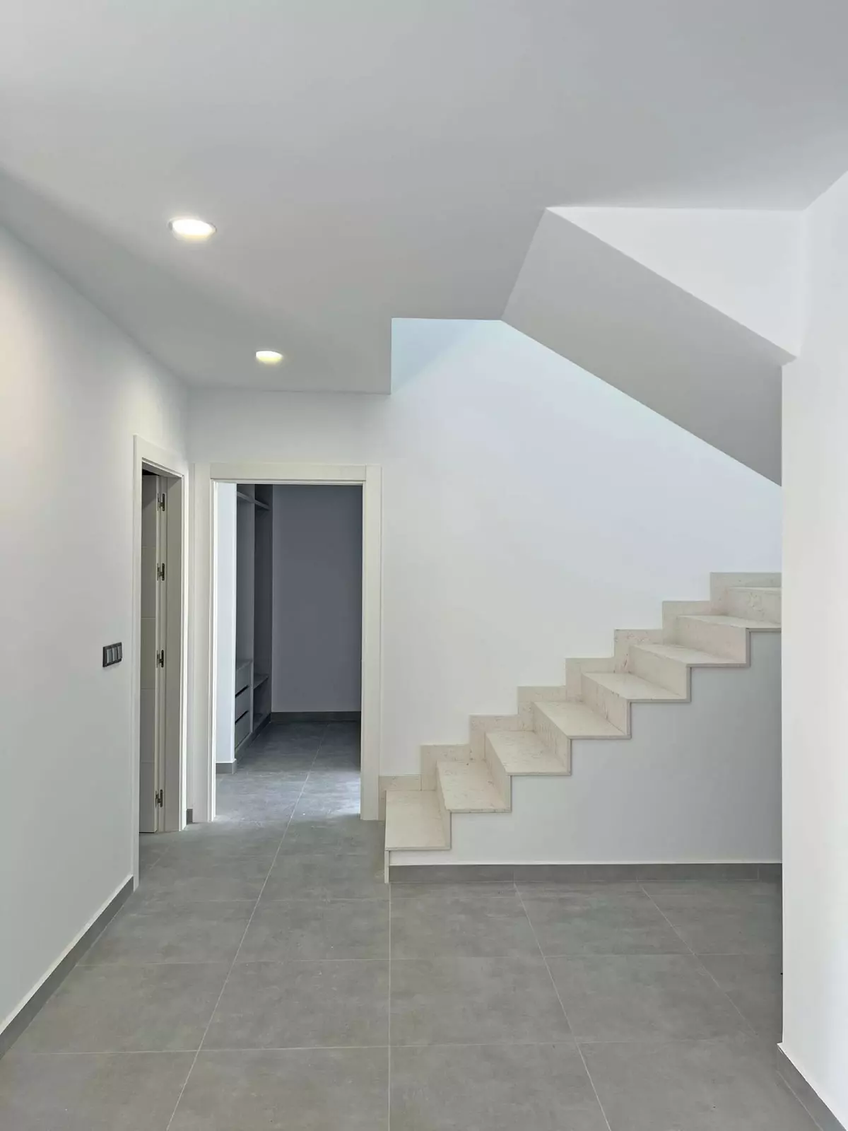 5-bedroom Villa In Torrevieja, Spain (368 M²)