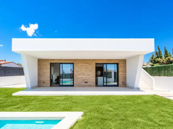 3-bedroom Villa In Rojales, Spain (156 M²)