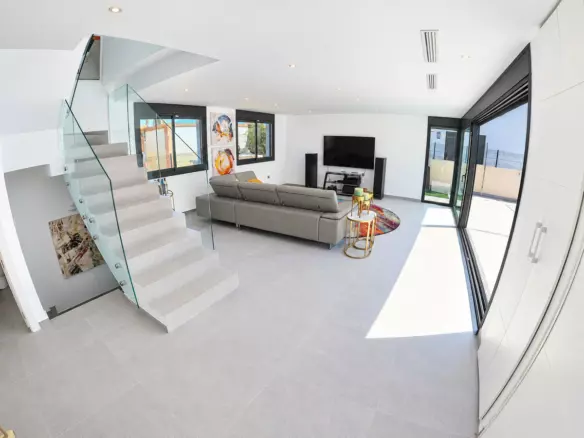 4-bedroom Villa In Algorfa, Spain (126 M²)