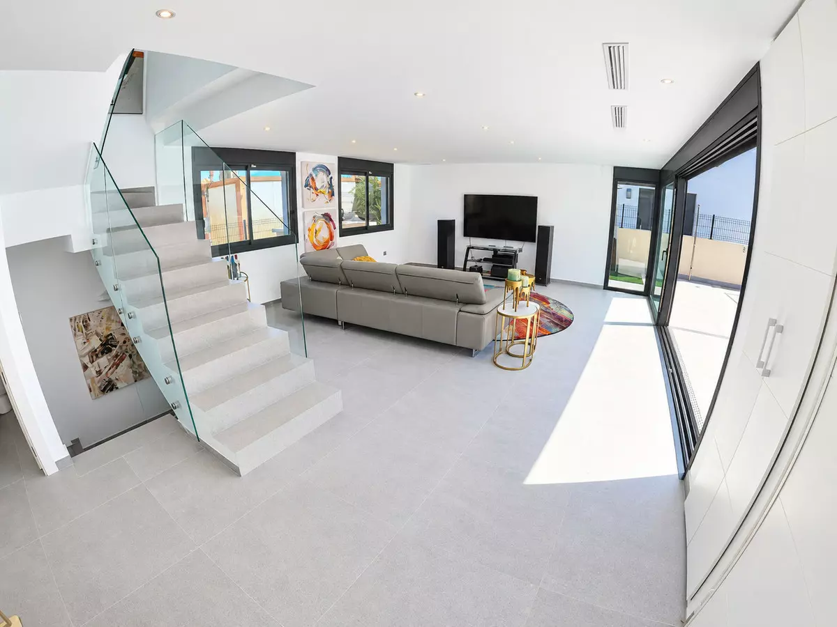 4-bedroom Villa In Algorfa, Spain (126 M²)