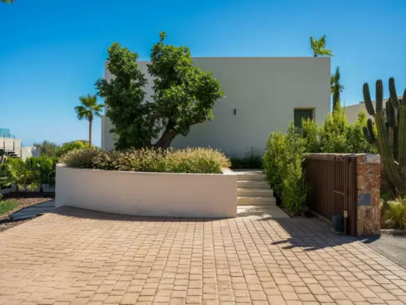 5-bedroom Villa In Orihuela, Spain (241 M²)
