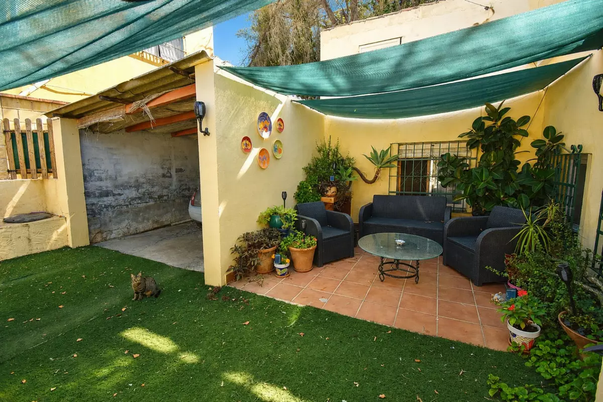 3-bedroom Villa In Marbella, Spain (209 M²)