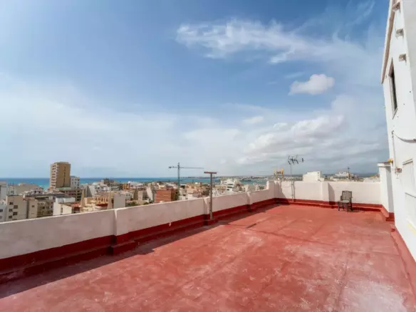 2-bedroom Apartment In Torrevieja, Spain (101 M²)