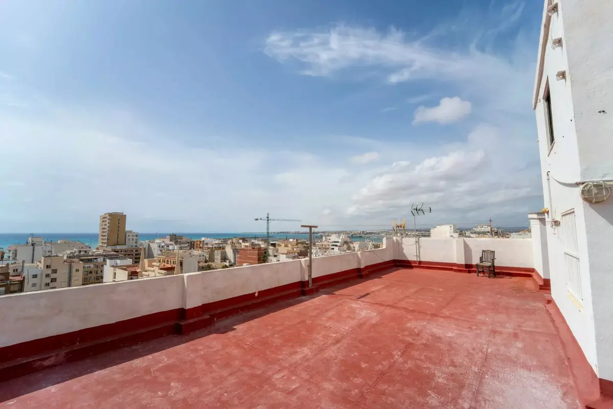 2-bedroom Apartment In Torrevieja, Spain (101 M²)