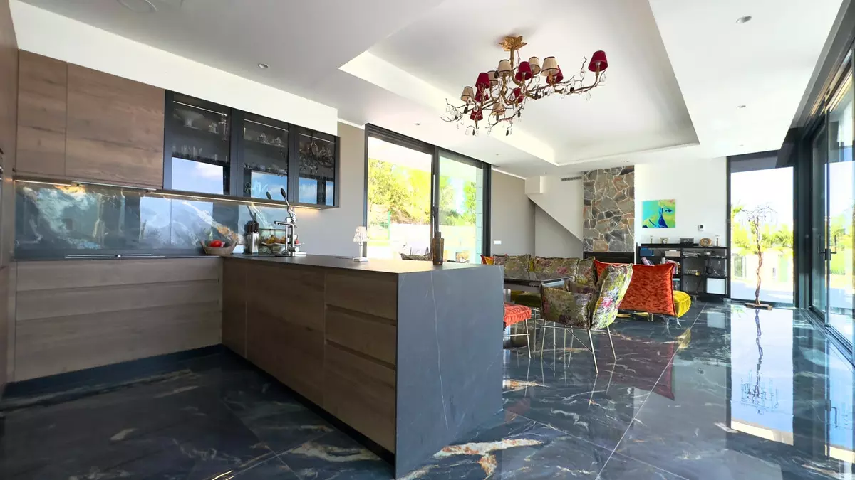 6-bedroom Villa In Orihuela, Spain (450 M²)