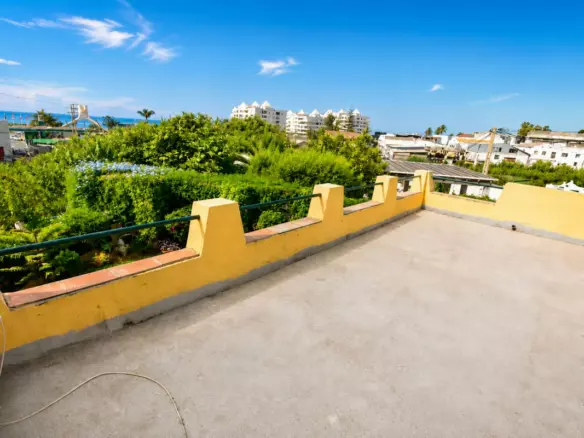 3-bedroom Villa In Marbella, Spain (209 M²)