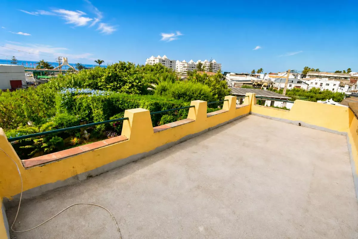 3-bedroom Villa In Marbella, Spain (209 M²)