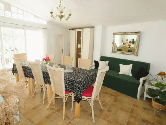 3-bedroom Country House In Dolores, Spain (146 M²)