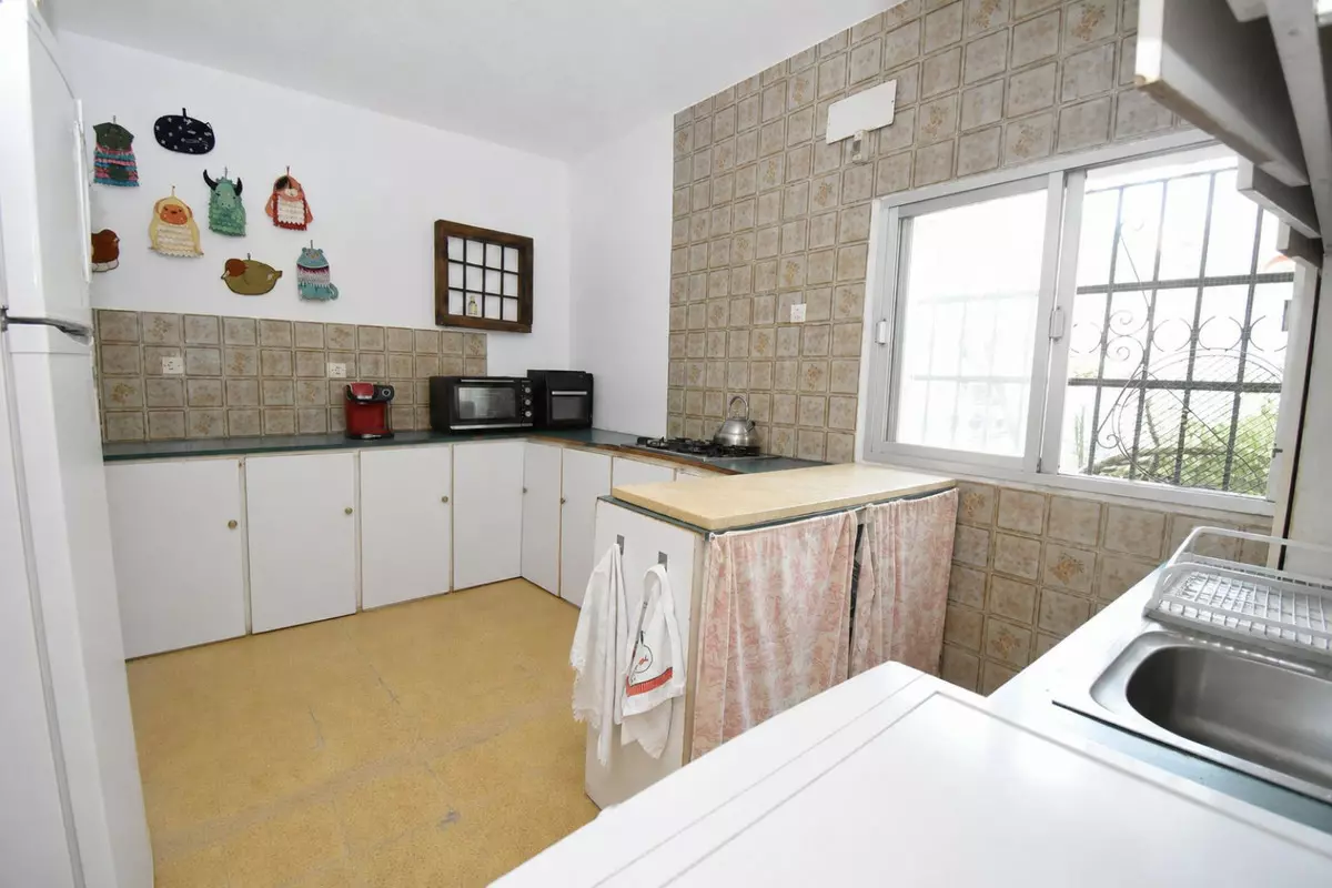 3-bedroom Villa In Marbella, Spain (209 M²)