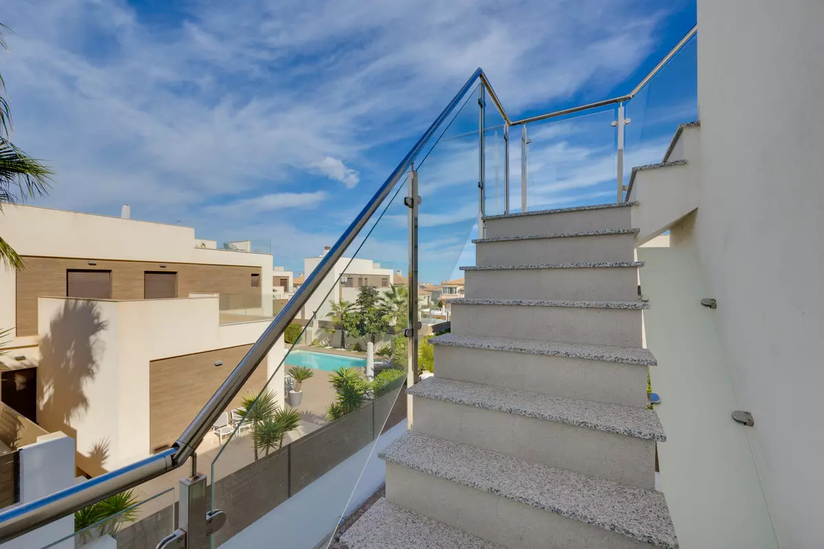 4-bedroom Villa In Torrevieja, Spain (238 M²)