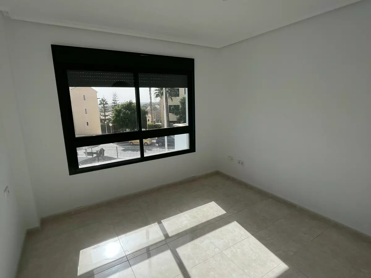 2-bedroom Apartment In Orihuela, Spain (110 M²)