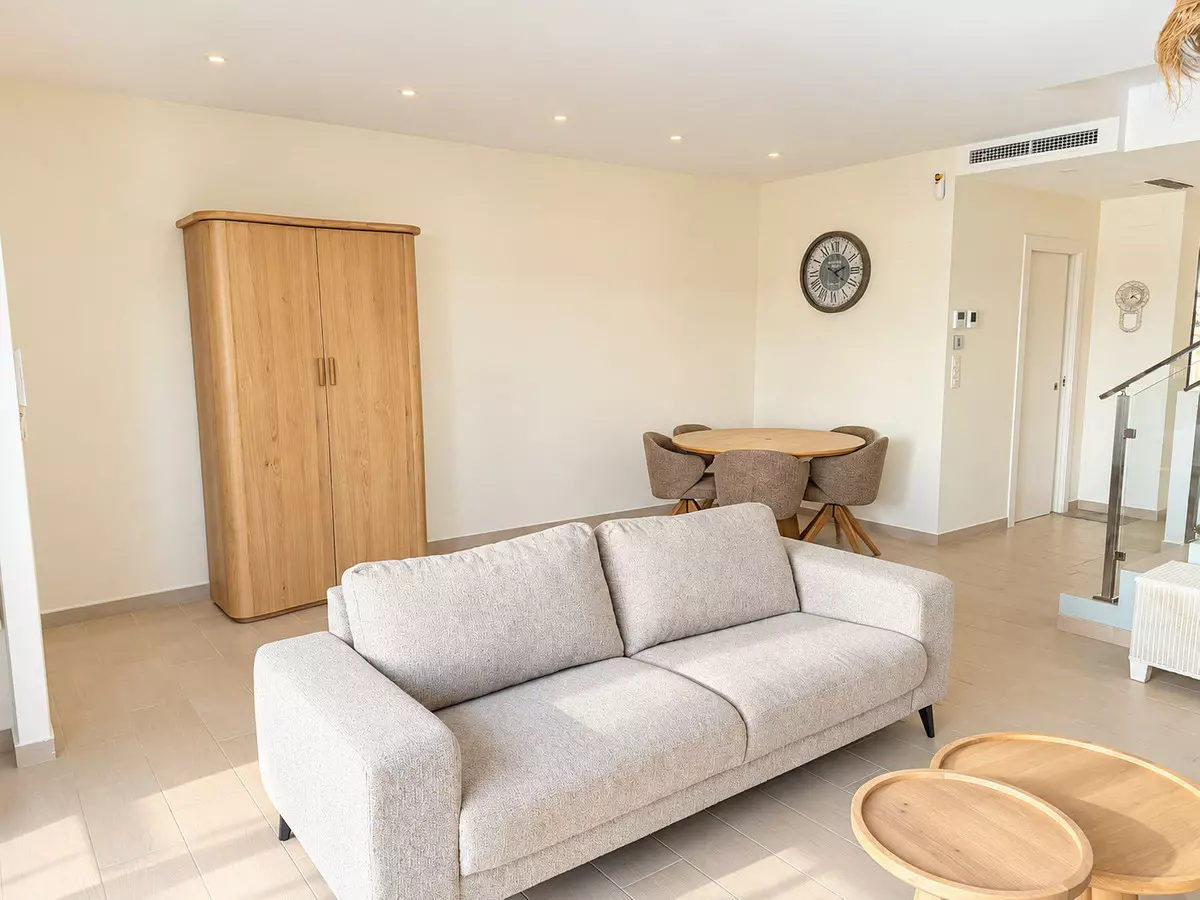 3-bedroom Villa In Rojales, Spain (195 M²)
