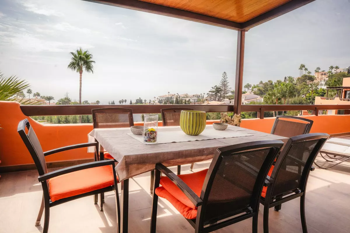 3-bedroom Apartment In Estepona, Spain (150 M²)