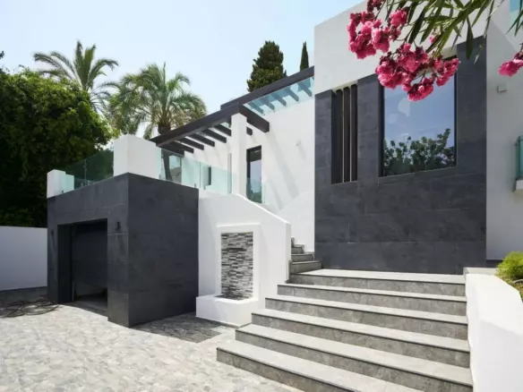 5-bedroom Villa In Marbella, Spain (590 M²)